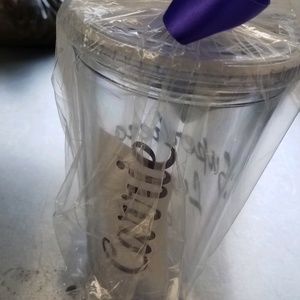 Meet your Posher, Carrie